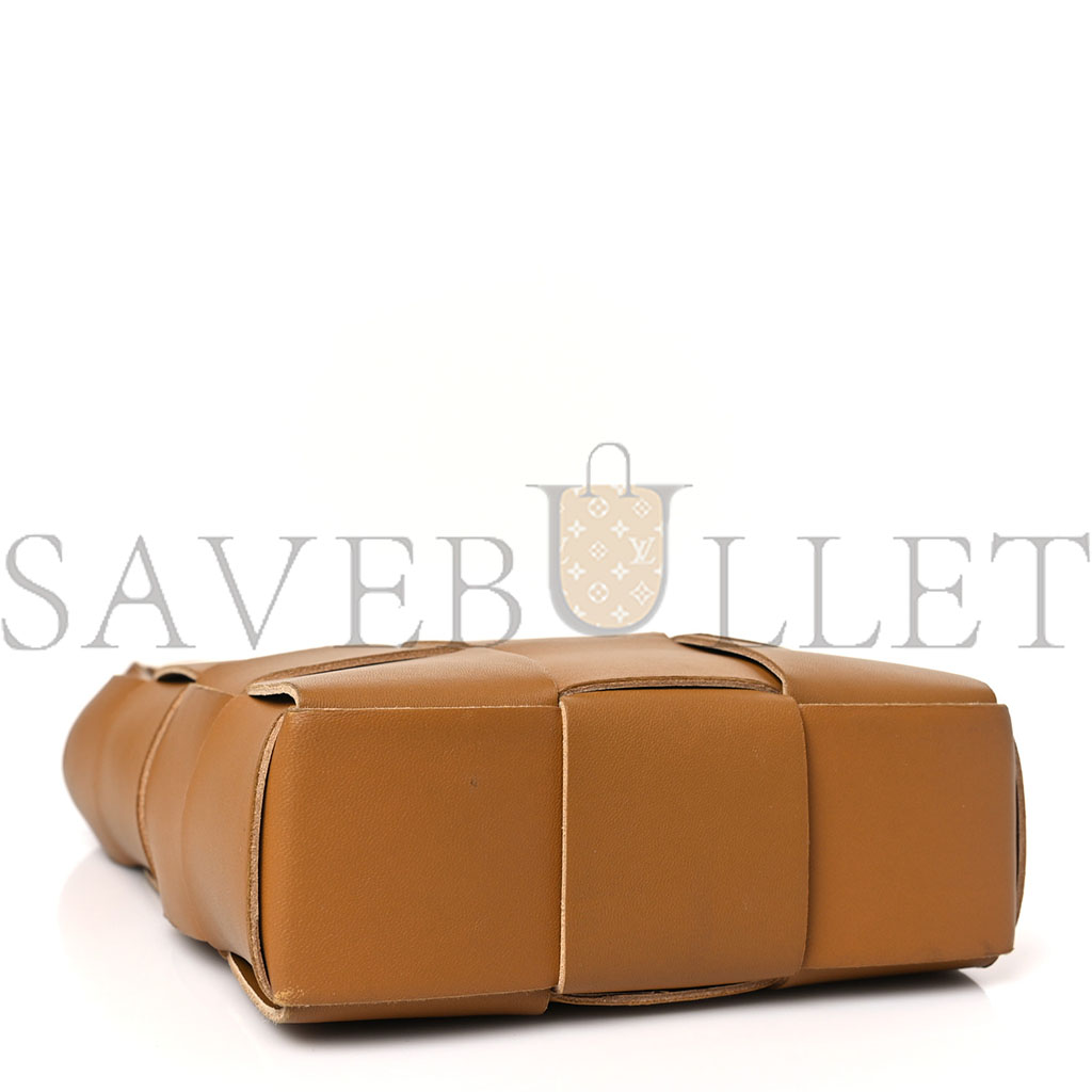bo*te*ga ve*ne*ta lambskin maxi intrecciato mini N0*H south cassette tote camel gold (27*24*5cm)
