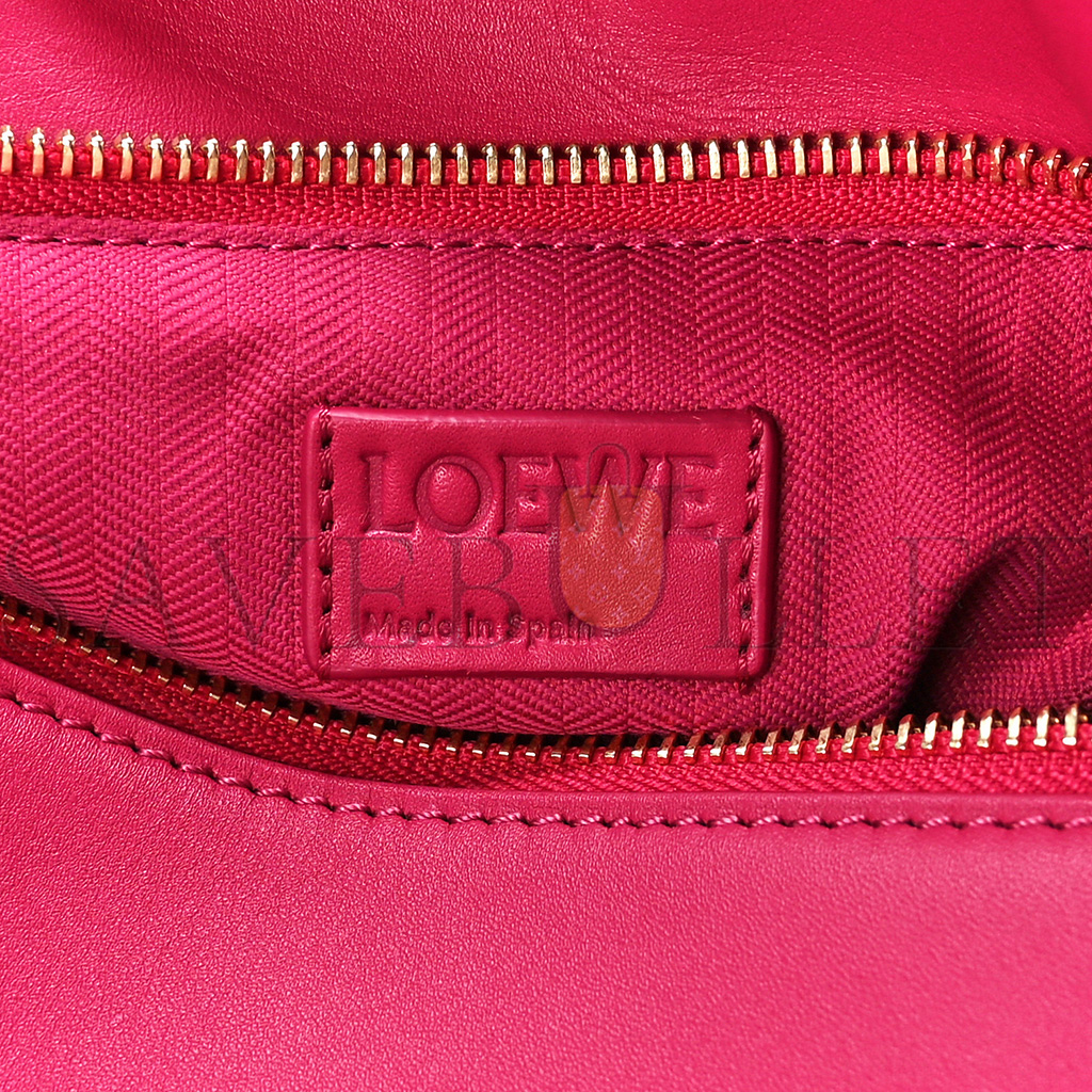 l*ew* satin calfskin monochrome small puzzle edge bag ruby red glaze (24*16.5*10.5cm)
