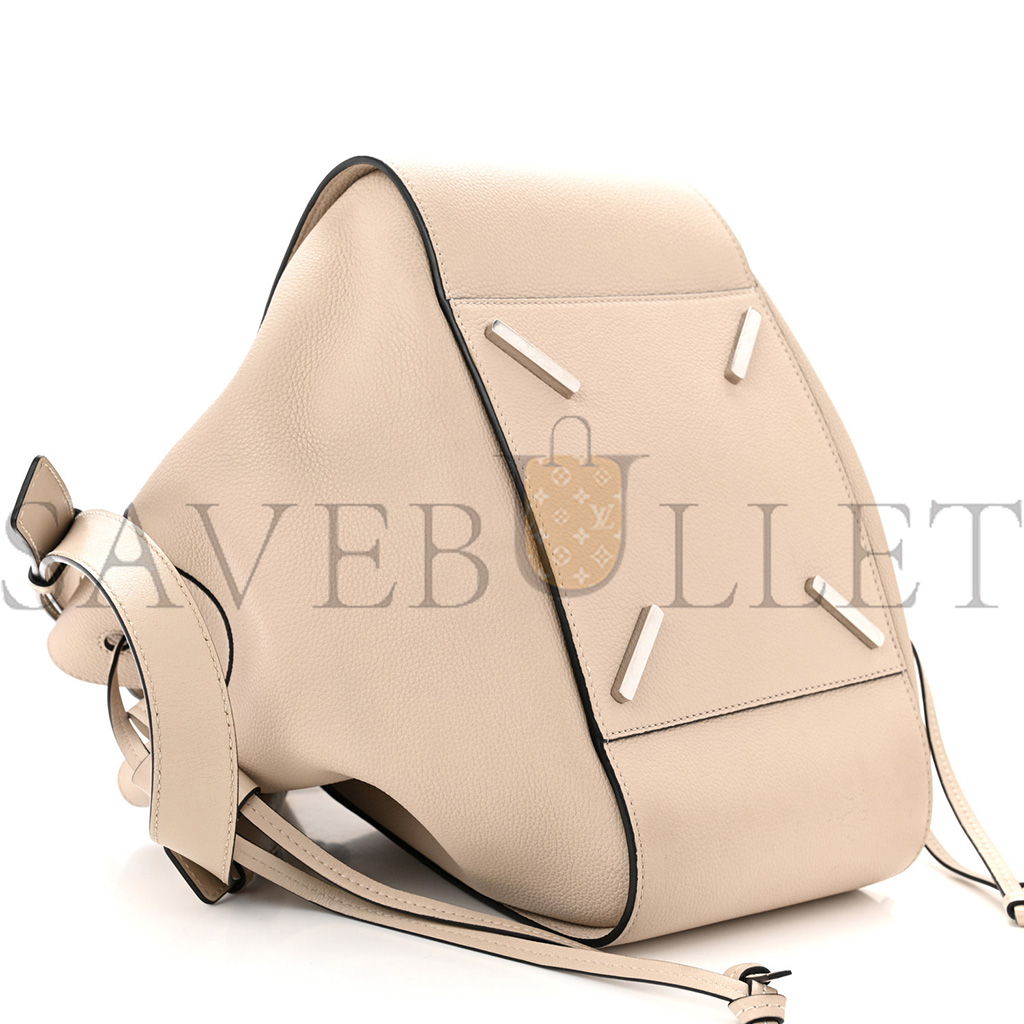 l*ew* grained calfskin small hammock shoulder bag sand (30*25*13.5cm)