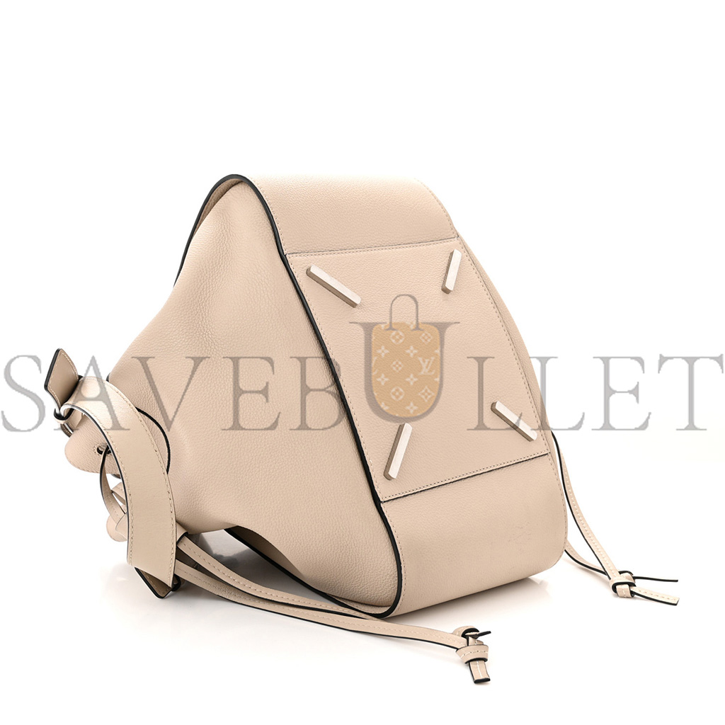 l*ew* grained calfskin small hammock shoulder bag sand (30*25*13.5cm)